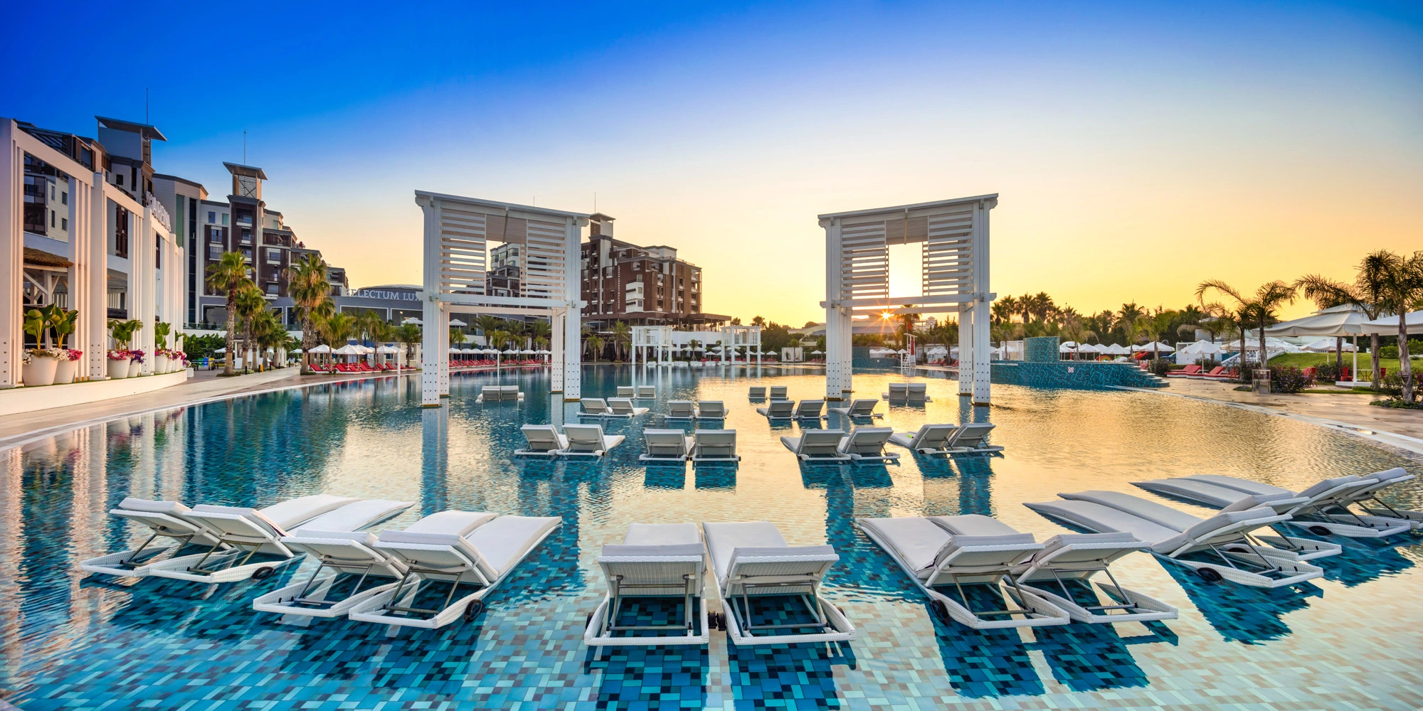 Pool im Selectum Hotel Türkei Stilvolle Poolanlage für entspannte Urlaubstage.