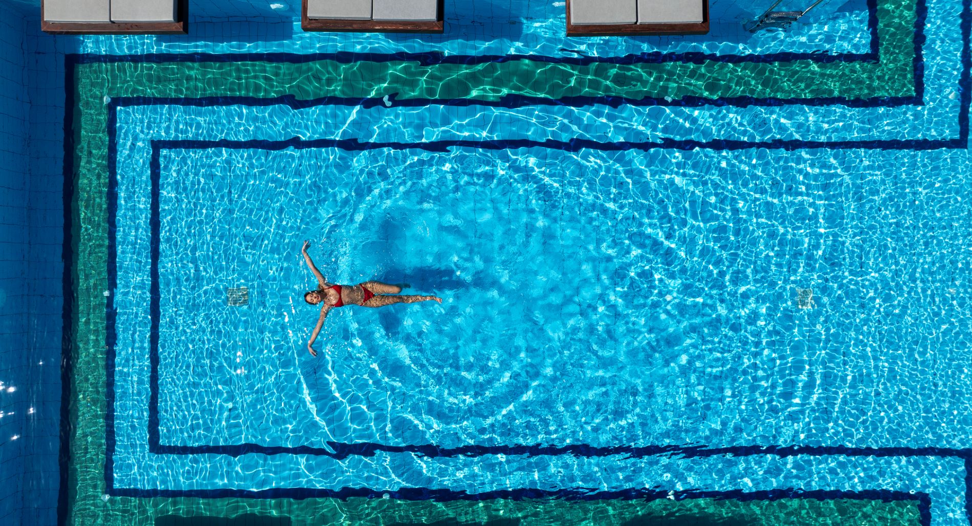 Poolbereich im Anemos Luxury Grand Resort in Griechenland